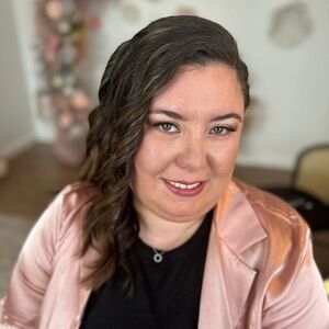 Meet your Posher, Alison